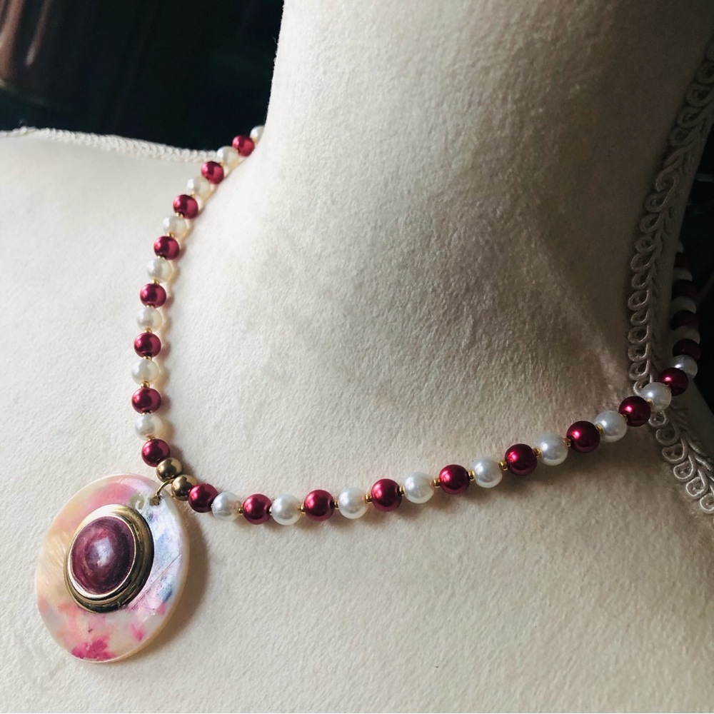 Handcrafted Repurpose Painted Shell Medallion Pen… - image 5